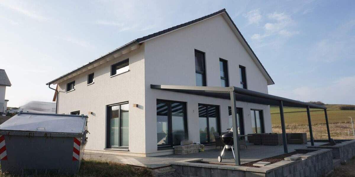 ***Traumhaftes, neuwertiges Einfamilienhaus mit Einliegerwohnung in Bad Arolsen zu verkaufen *** 6 zimmer