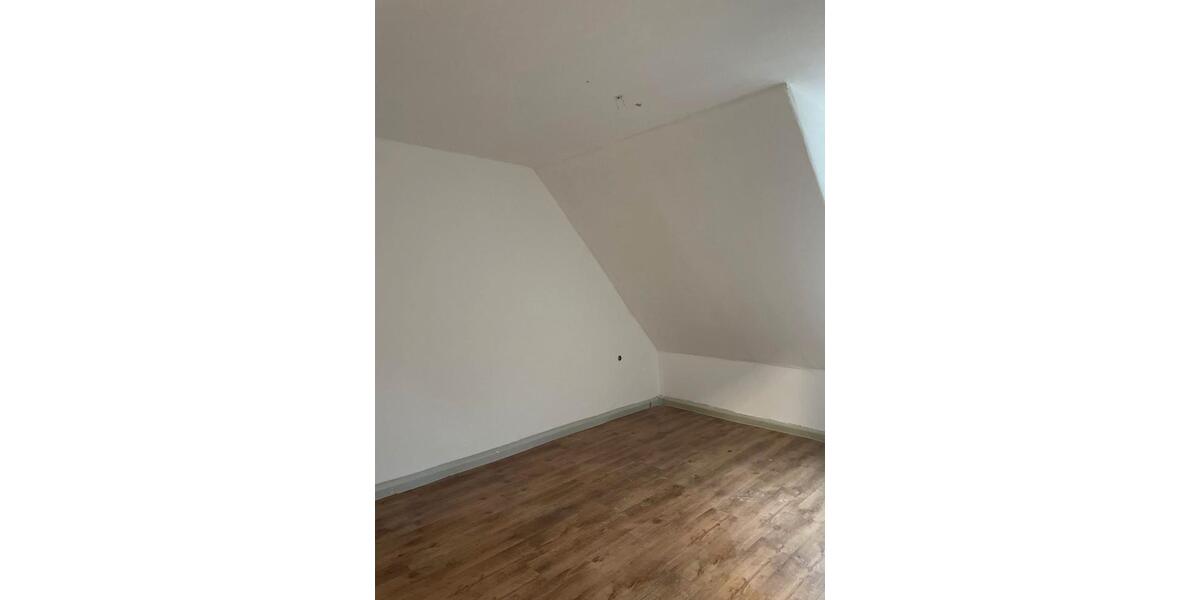 Dachgeschoßwohnung Bremen Neustadt - 2.5 Zimmer, 51 m&sup2;, 110.000&euro; | Angebot:26603161