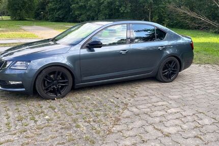 Skoda Octavia 69.500 km 18.700 &euro; Nünchritz 01612