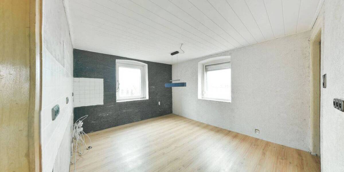 Einfamilienhaus Rinteln Engern - 7 Zimmer, 127 m&sup2;, 95.000&euro; | Angebot:26360197