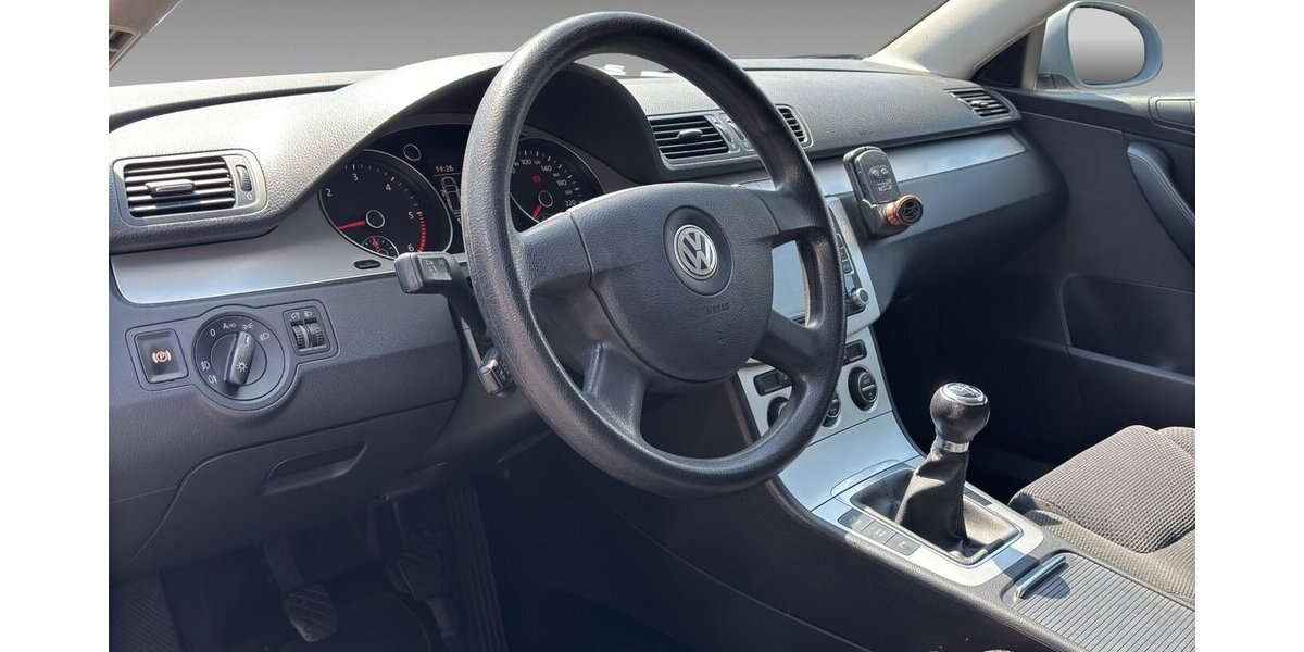 VW Passat 2.0 TDI Comfortline Klima Tempo SHZ AHK 314.483 km 1.850 &euro; Wuppertal 42327