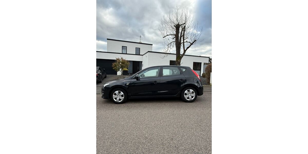 Hyundai i30 141.000 km 3.950 &euro; Frechen 50226