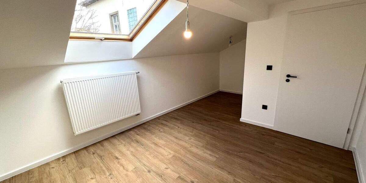 Zimmer Nußbaum - 3 Zimmer, 85 m&sup2;, 1.050&euro; | Angebot:25683775