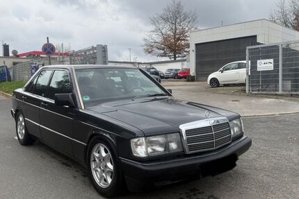 Mercedes-Benz 190 211.000 km 4.500 € Essen 45143