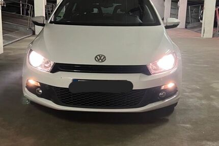 VW Scirocco 142.700 km 7.499 &euro; Berlin 10557