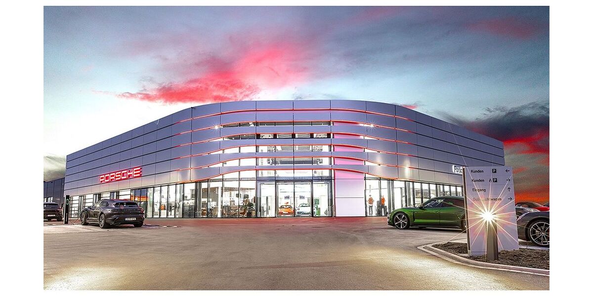 Porsche Taycan 26.800 km 88.900 &euro; Gersthofen 86368