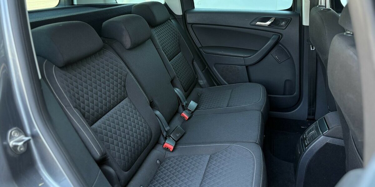 Skoda Yeti 1.2 TSI Drive KAMERA/NAVI/CARPLAY/1.HAND 92.596 km 11.900 &euro; Villingen-Schwenningen 78054