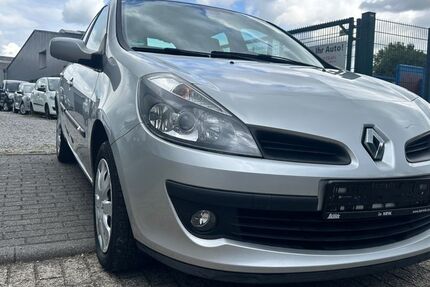 Renault Clio 180.000 km 2.450 &euro; Geldern 47608