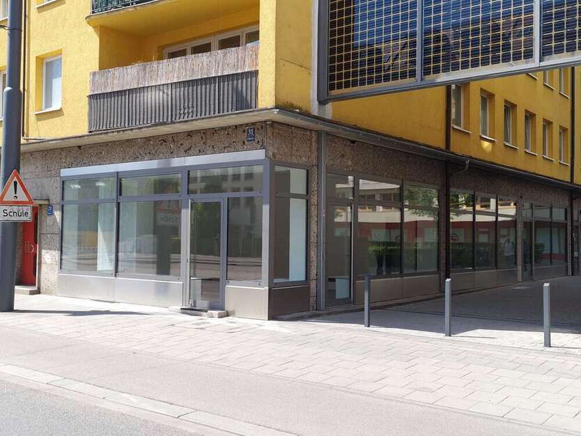 Einzelhandel in München 2.727 € 136.32 m²