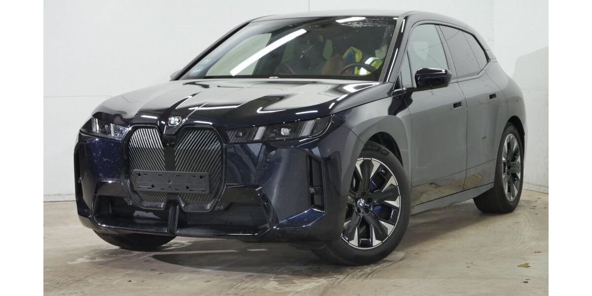 BMW iX 23.200 km 77.900 &euro; Dillingen 89407