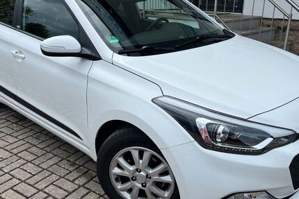 Hyundai i20 67.000 km 8.250 &euro; Fulda 36043