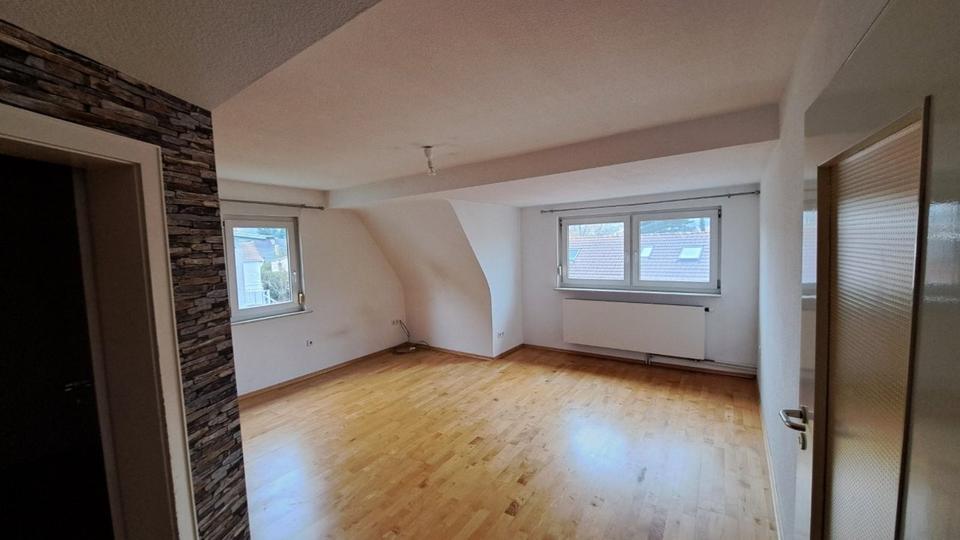 Einfamilienhaus Straubenhardt - 4 Zimmer, 92 m&sup2;, 1.100&euro; | Angebot:23734379