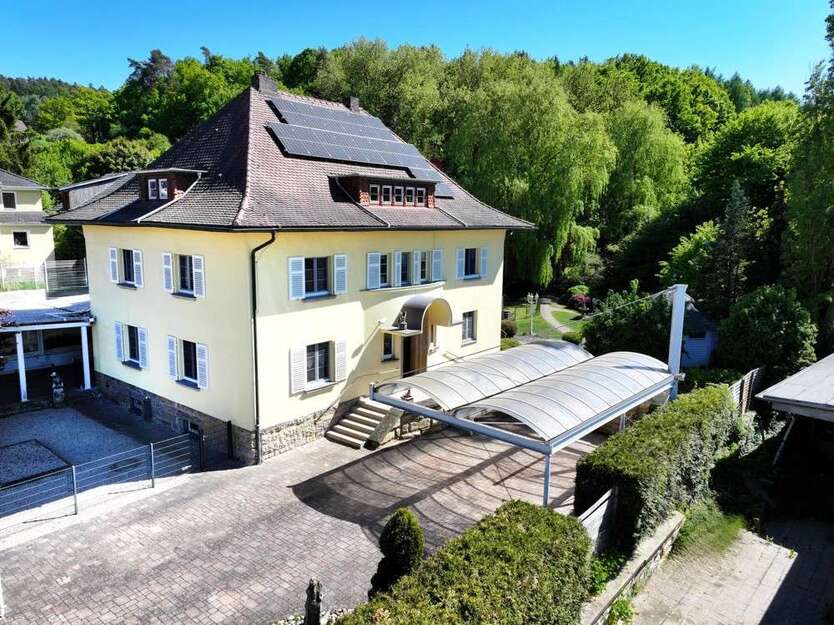 Haus zum Kaufen in Weitramsdorf 625.000 € 266 m²