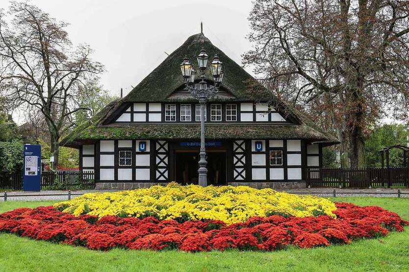 Haus zum Kaufen in Berlin-Dahlem 3.690.000 € 350 m²