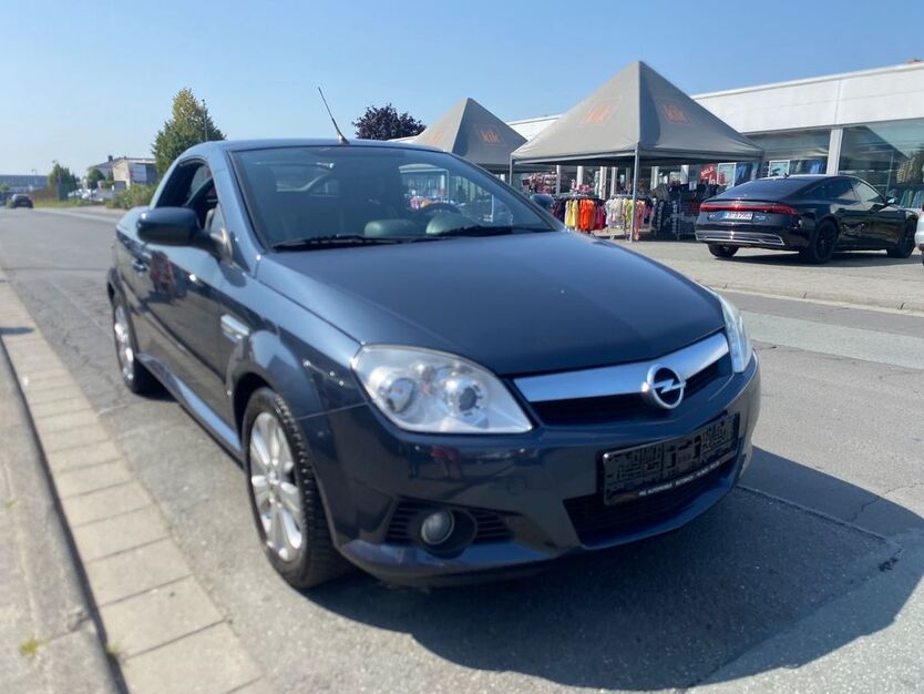 Opel Tigra 54.300 km 4.400 € Butzbach 35510