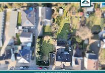 Immobilien-All-Inclusive! Mehr-, Einfamilienhaus und 2 Baugrundstücke!