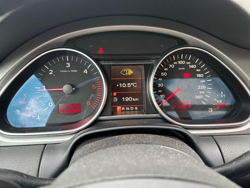 Q7