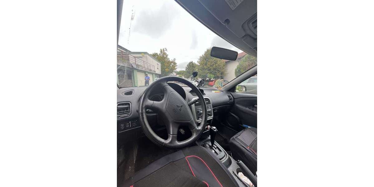 Mitsubishi Carisma 152.000 km 3.800 € Mosbach 74821