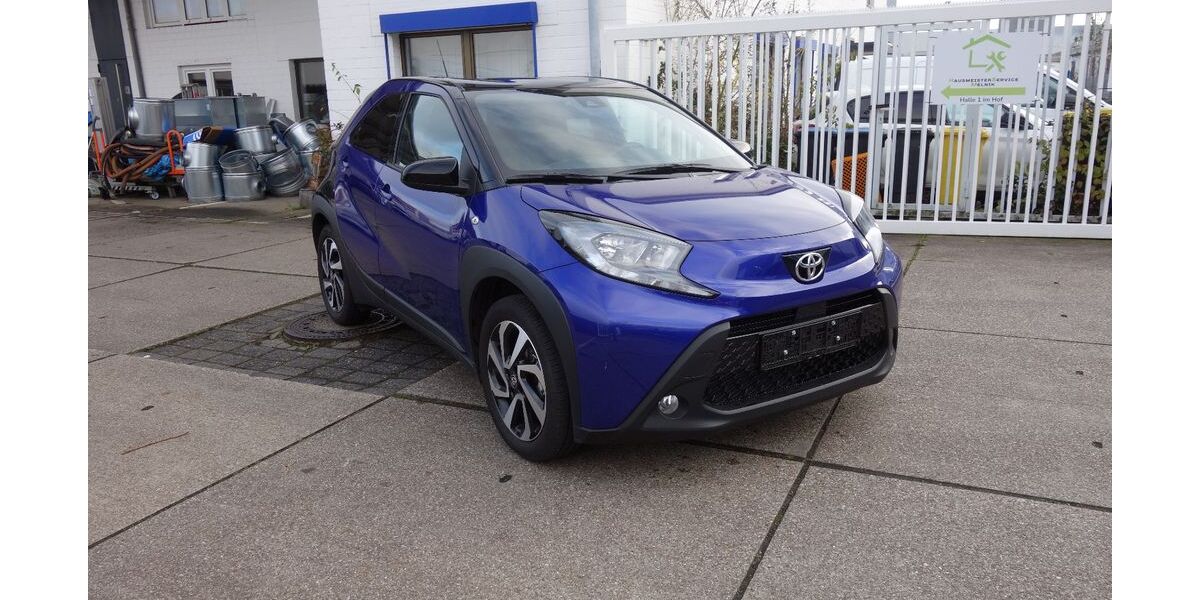 Toyota Aygo (X) 7.600 km 16.999 € Köln 51149