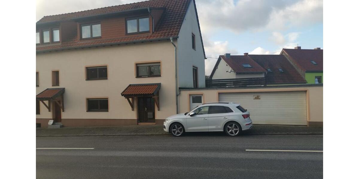 Gewerbe- und Wohnhaus 6 zimmer