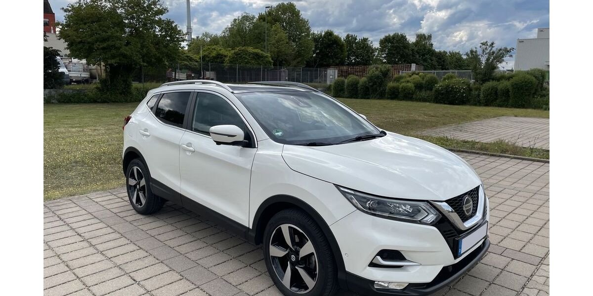 Nissan Qashqai 49.000 km 20.700 &euro; Augsburg 86163
