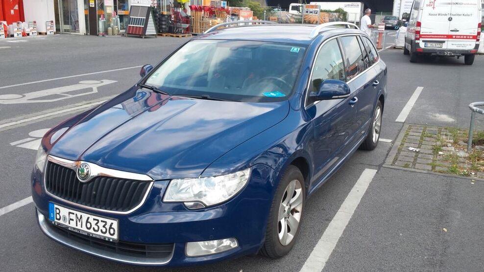 Skoda Superb 400.000 km 3.650 € Berlin 12437