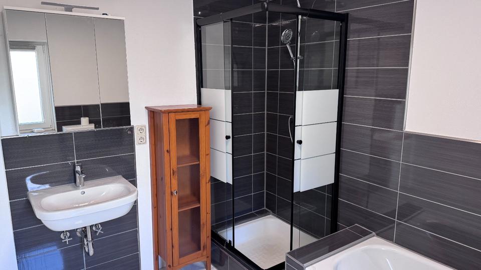 Wohnung 3Zi, Küche,Bad 3 zimmer