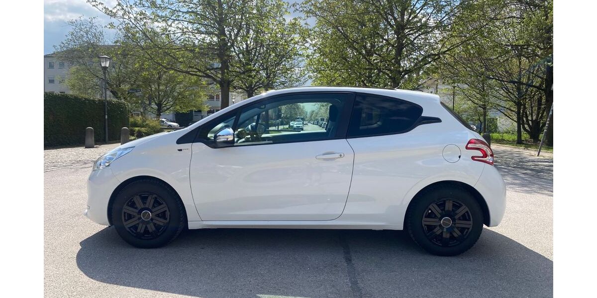 Peugeot 208 124.000 km 6.000 &euro; München 80993