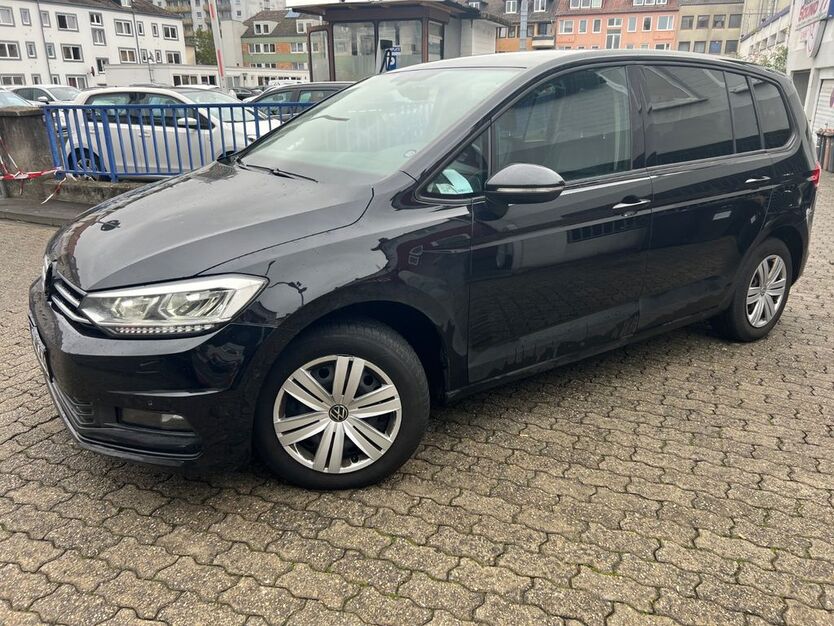 VW Touran 451.000 km 7.500 € Kassel 34121