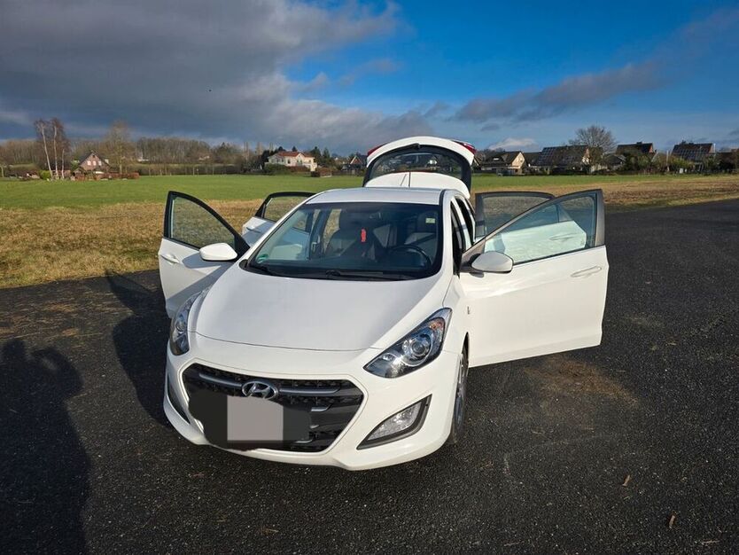 i30