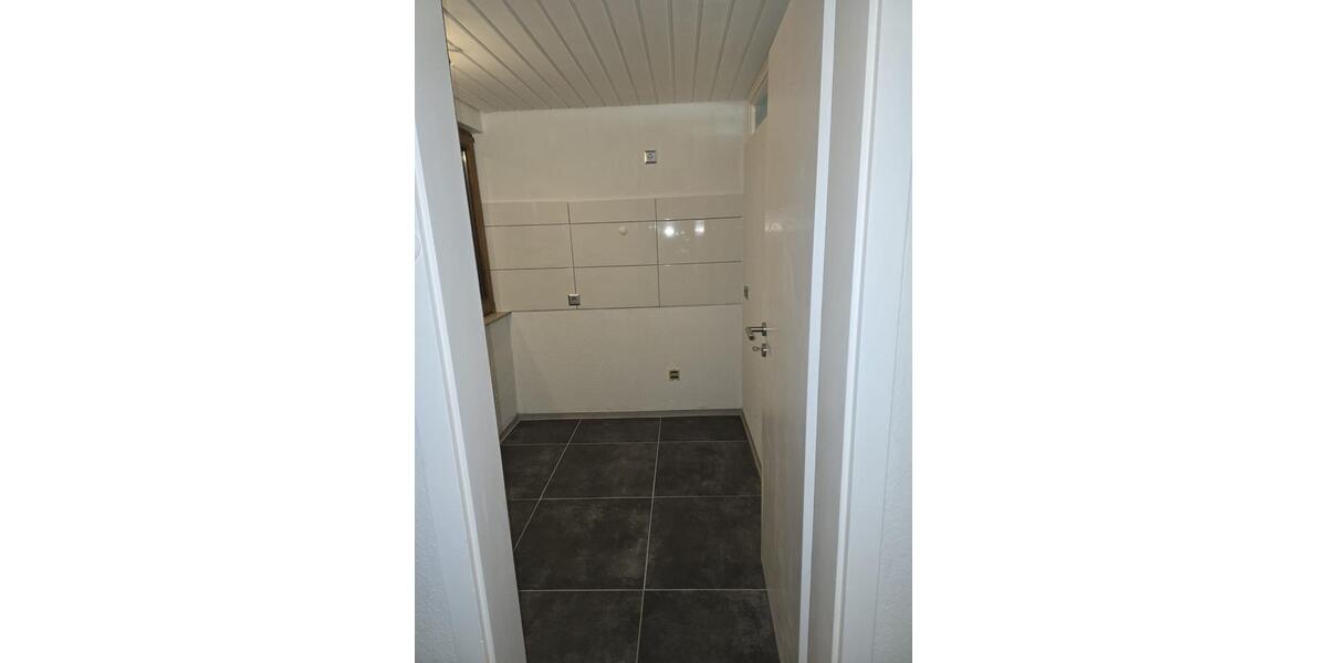 Dachgeschoßwohnung Pforzheim Brötzingen - 2 Zimmer, 75 m&sup2;, 850&euro; | Angebot:24237373