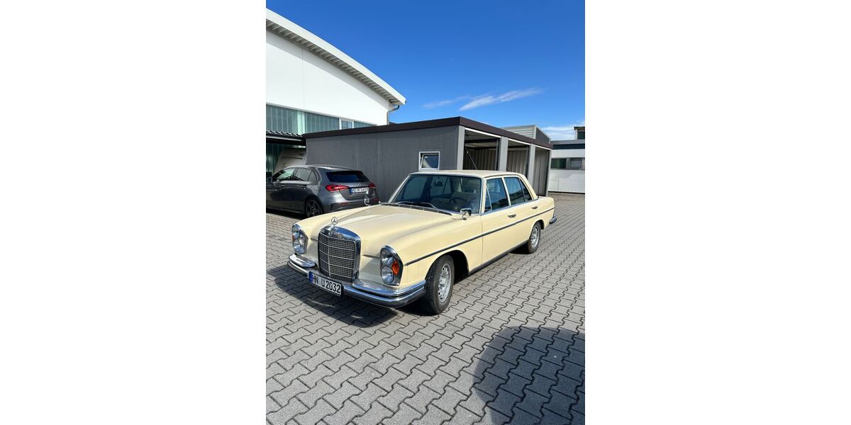 Mercedes-Benz 250 20.319 km 11.500 &euro; Neckarwestheim 74382