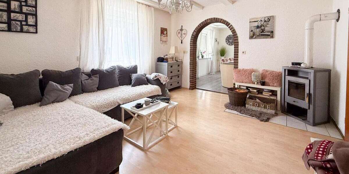 Etagenwohnung Buttenwiesen - 5 Zimmer, 174 m&sup2;, 299.000&euro; | Angebot:23512233