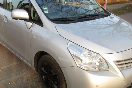 Toyota Verso 223.000 km 4.450 &euro; Berlin 12357