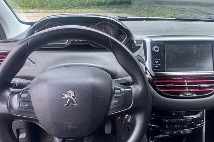 Peugeot 208 157.000 km 3.100 &euro; Unterschleisheim 85716
