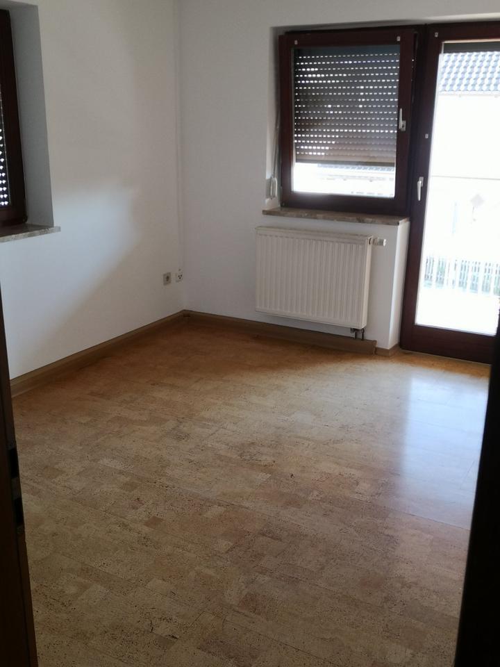 4-Zimmer Wohnung mit Balkon in Pfarrkirchen zimmer