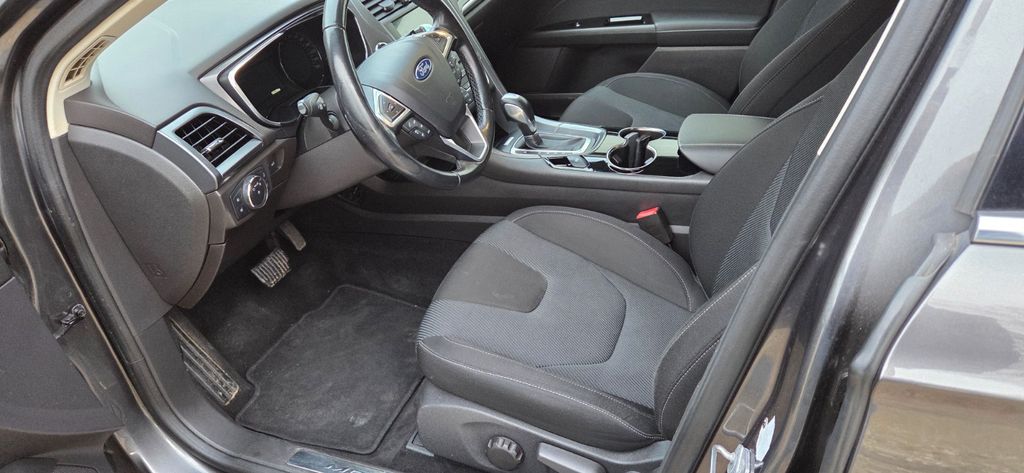 Ford Mondeo 193.000 km 8.490 &euro; Aue Bad Schlema 08280