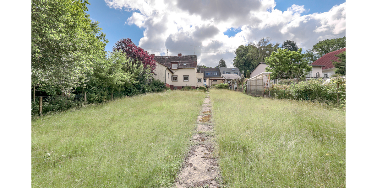Großes Grundstück, viel Potenzial – Doppelhaushälfte mit 6 Zimmern - Doppelhaushälfte Bonn Holzlar | Angebot:27023114