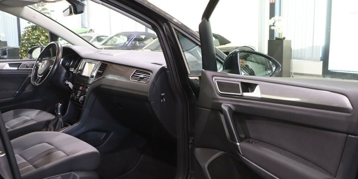 VW Golf Sportsvan 1.4 TSI ALLSTAR / XENON, NAVI-DM 119.000 km 11.991 &euro; Hamm 59077