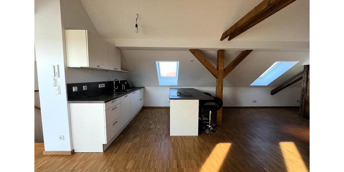 Dachgeschoßwohnung Erfurt - 2 Zimmer, 122 m&sup2;, 1.285&euro; | Angebot:25512316