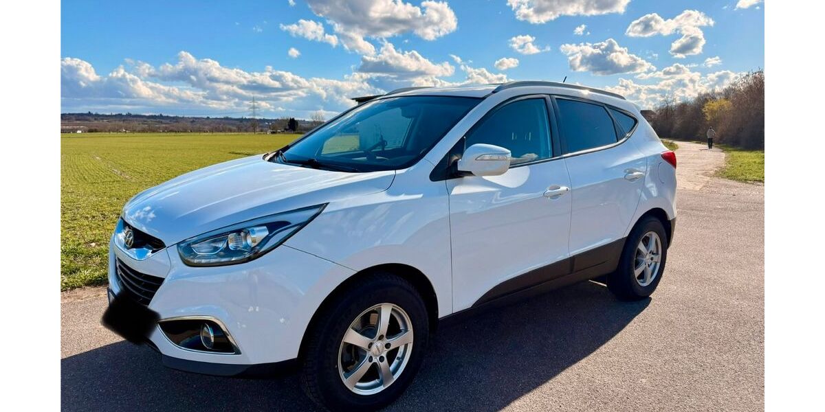 Hyundai ix35 123.000 km 10.200 &euro; Forst 76694