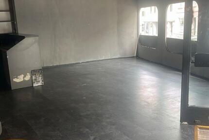 LadenlokalCaféBäckerei usw zimmer