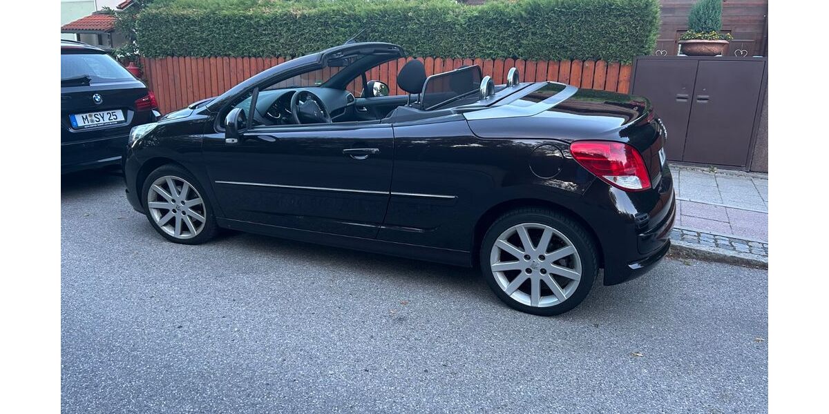 Peugeot 207 142.000 km 4.998 &euro; Feldkirchen 85622