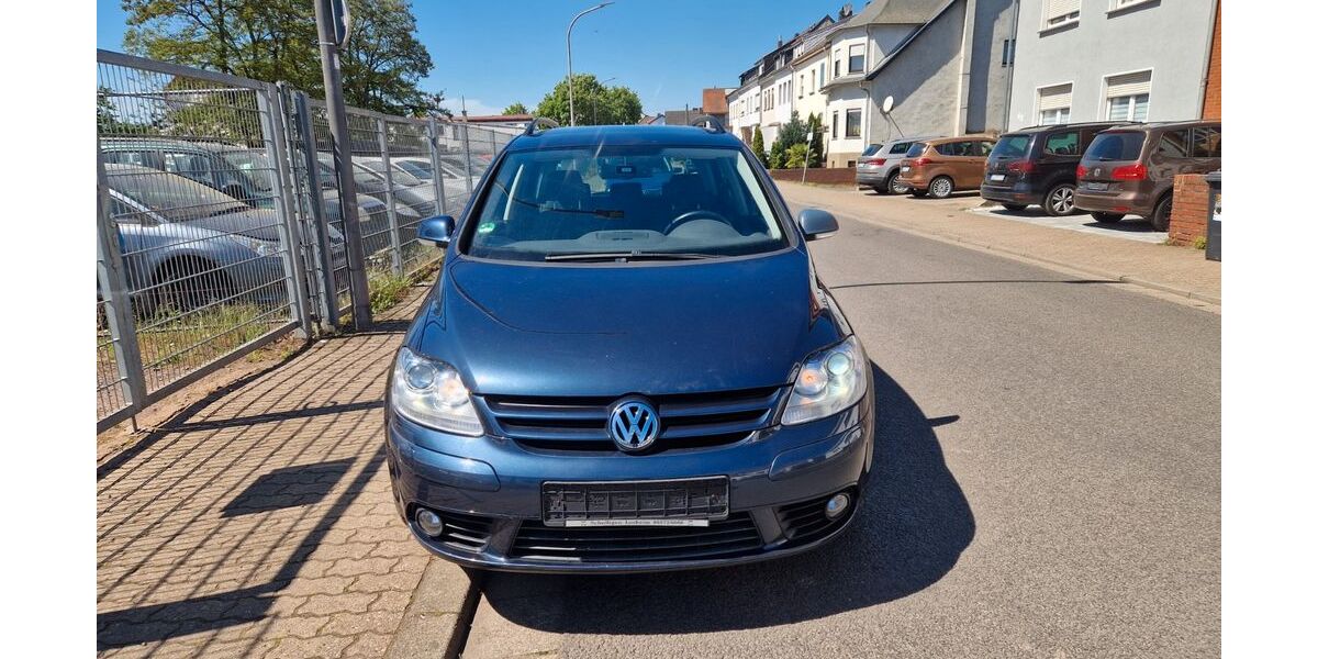 VW Golf 98.000 km 5.200 &euro; Saarlouis 66740