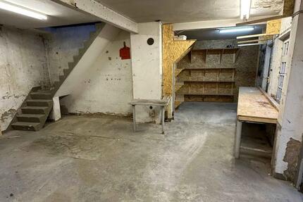 Halle Werkstatt im Zentrum (Ecke Mittelburgstr. Schützenstr.) zimmer