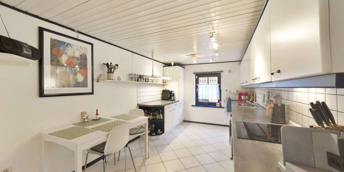 Etagenwohnung Adenbüttel - 5 Zimmer, 144 m&sup2;, 220.000&euro; | Angebot:25232564