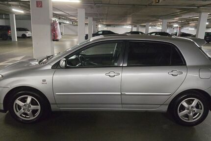Toyota Corolla 141.000 km 4.550 &euro; München 81673