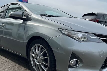 Toyota Auris 310.365 km 5.499 &euro; Morbach 54497