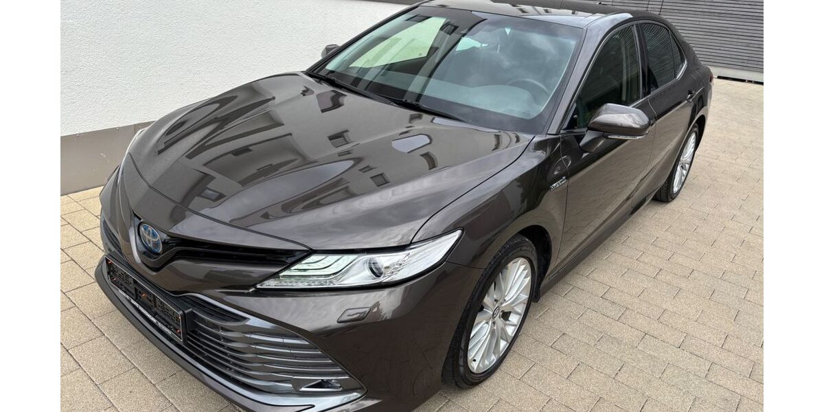Toyota Camry 49.500 km 27.900 &euro; Haar/München 85540