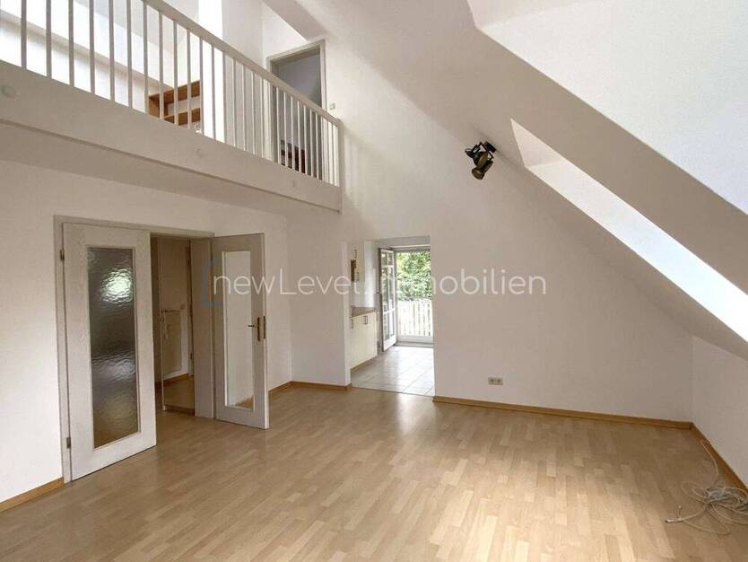 Stadtamhof: Moderne TraumWohnung mit Charme. Ruhig u. zentral Wohnen auf 85 m² mit Balkönchen und TG